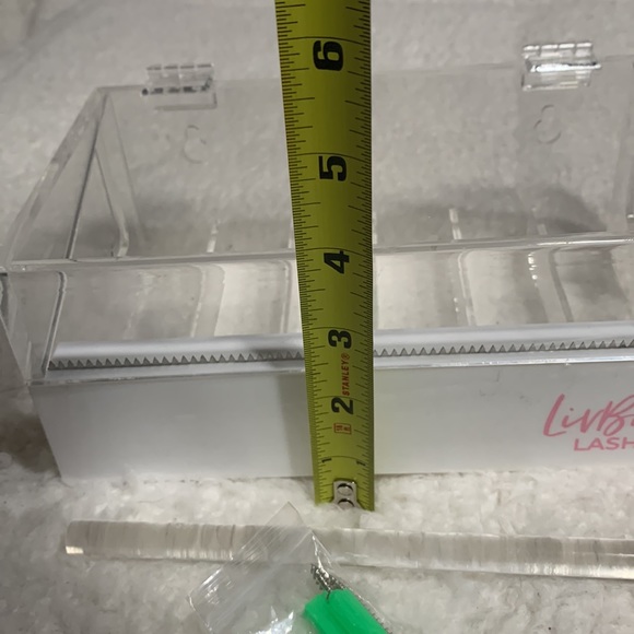 LIVBAY LASH extension tape dispenser tweezer holder stand storage bundle - Picture 10 of 12